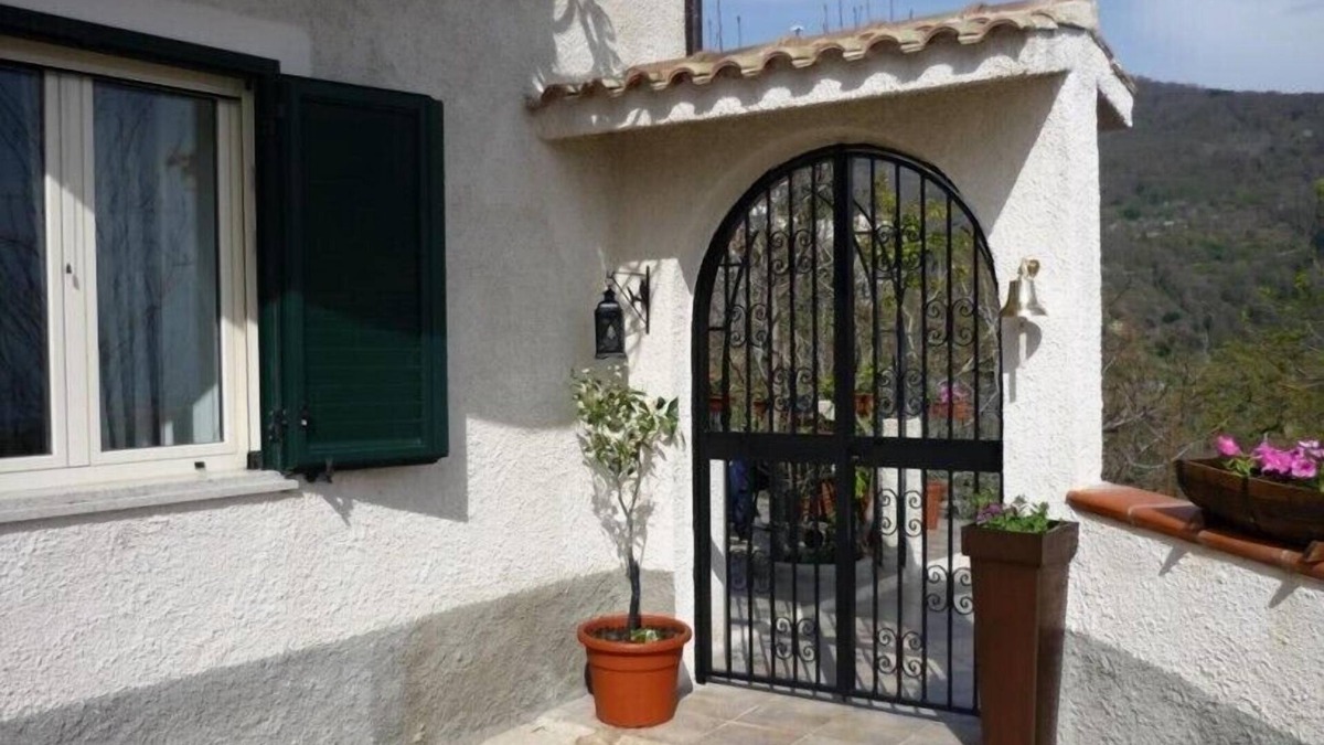 Falerna House | Holiday house in Italy, quietly but not lonely, wonderful view to the sea