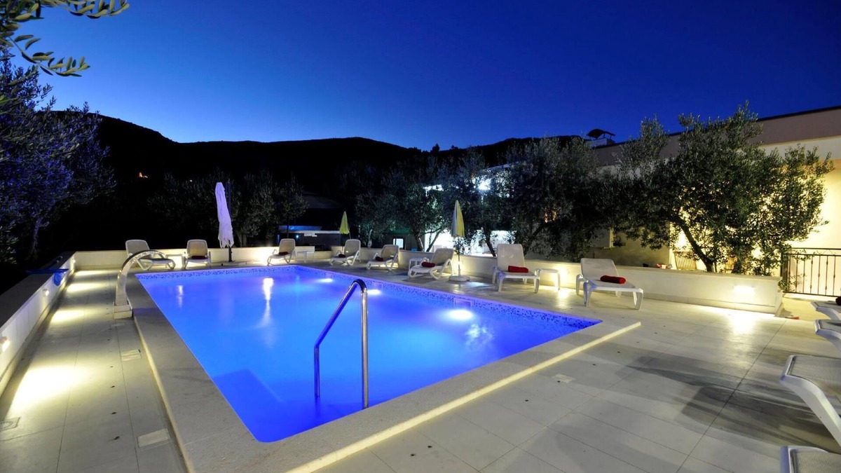 Kastel Stafilic House | Holiday house Kaštel Štafilić for 1 - 14 persons with 7 bedrooms - Holiday house