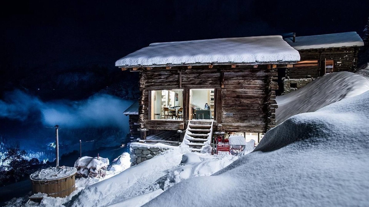 Evolene Ski Chalet | Holiday house La Forclaz VS for 1 - 12 persons with 3 bedrooms - Historical building