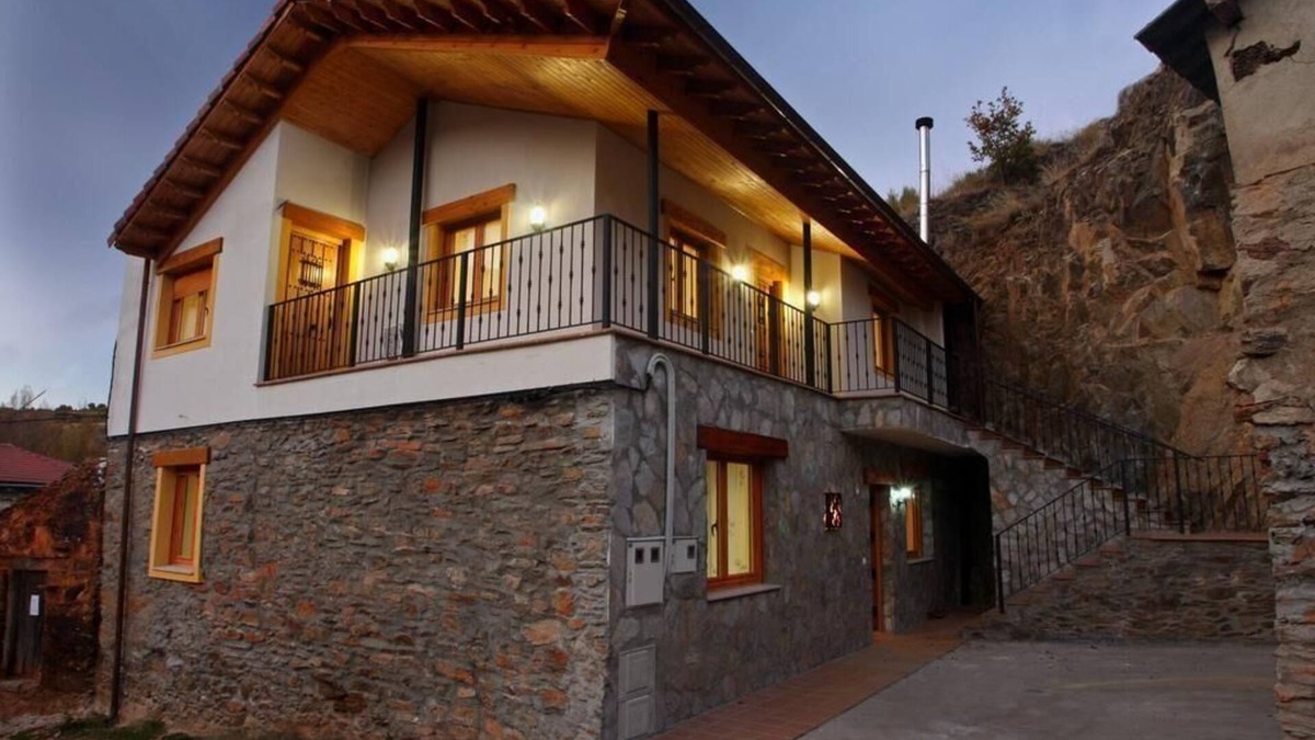 La Omanuela House | Holiday house La Omañuela for 1 - 2 persons with 1 bedroom - Holiday home