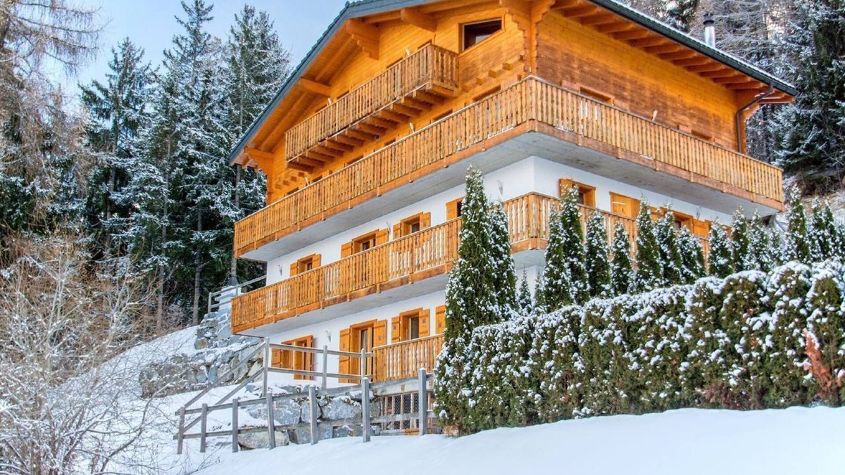 Riddes Ski Chalet | Holiday house La Tzoumaz for 1 - 22 persons - Detached holiday house