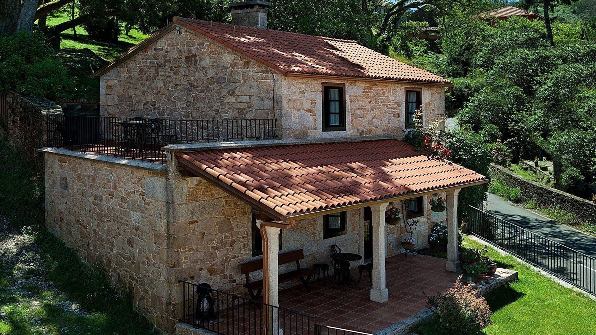 Laxe House | Holiday house Laxe for 1 - 6 persons with 3 bedrooms - Holiday home
