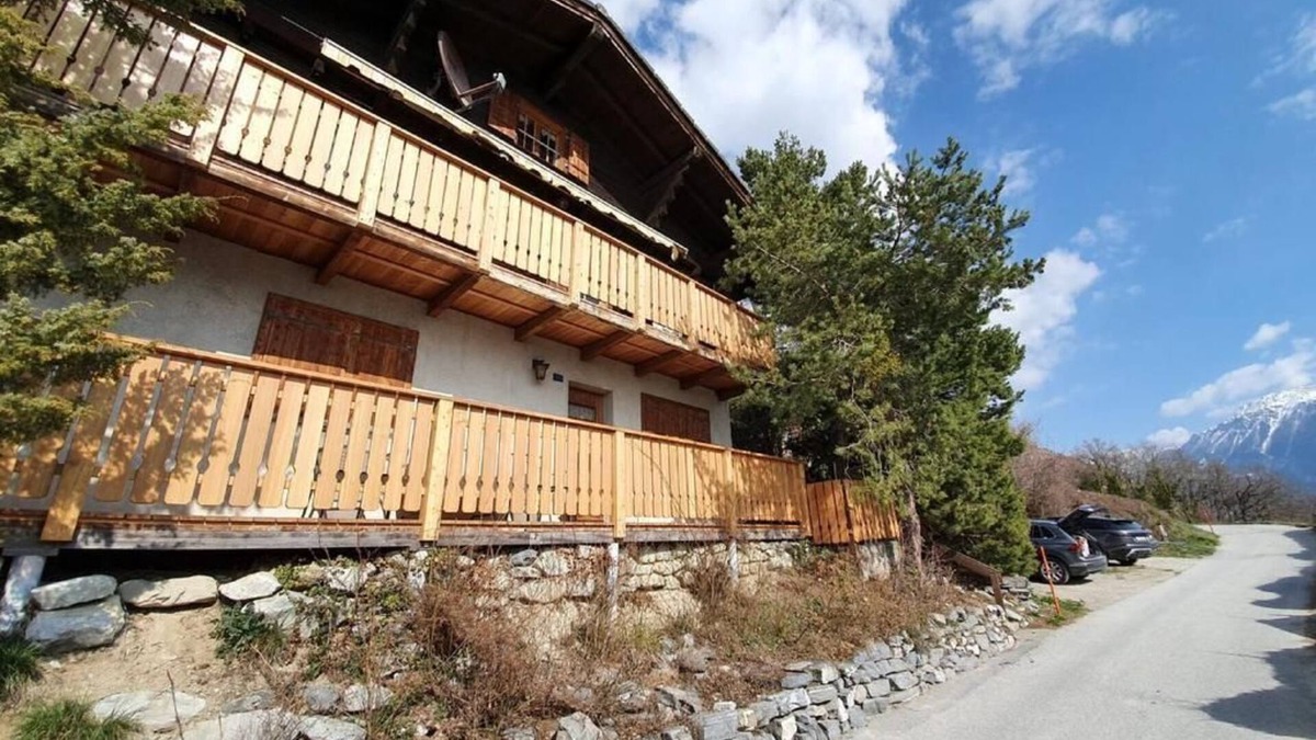 Leuk Ski Chalet | Holiday house Leuk Stadt for 1 - 5 persons with 3 bedrooms - Detached holiday house