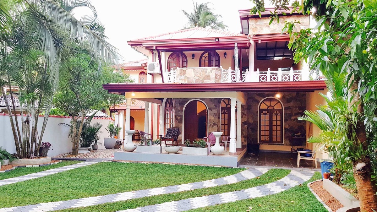 Aluthgama House | Holiday house, low room 20 € pp, double room.+ Ac + Vantilador 2 km from the beach, 30C