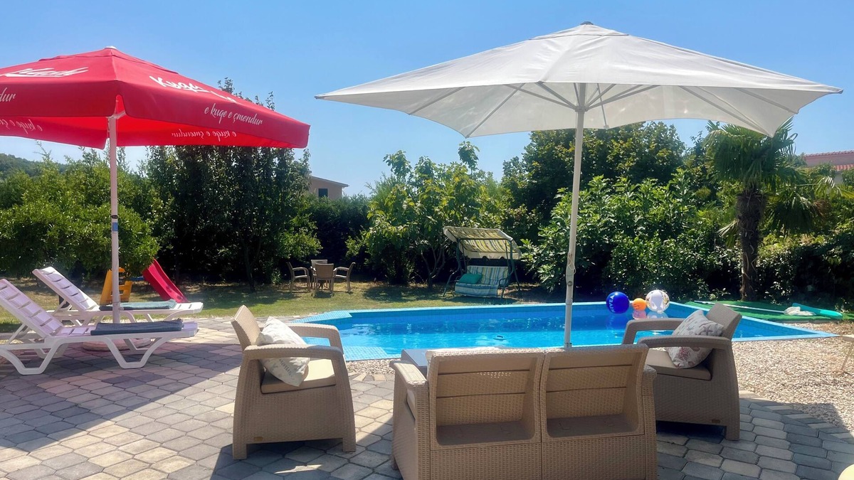Rade House | Holiday house M&M with outdoor pool