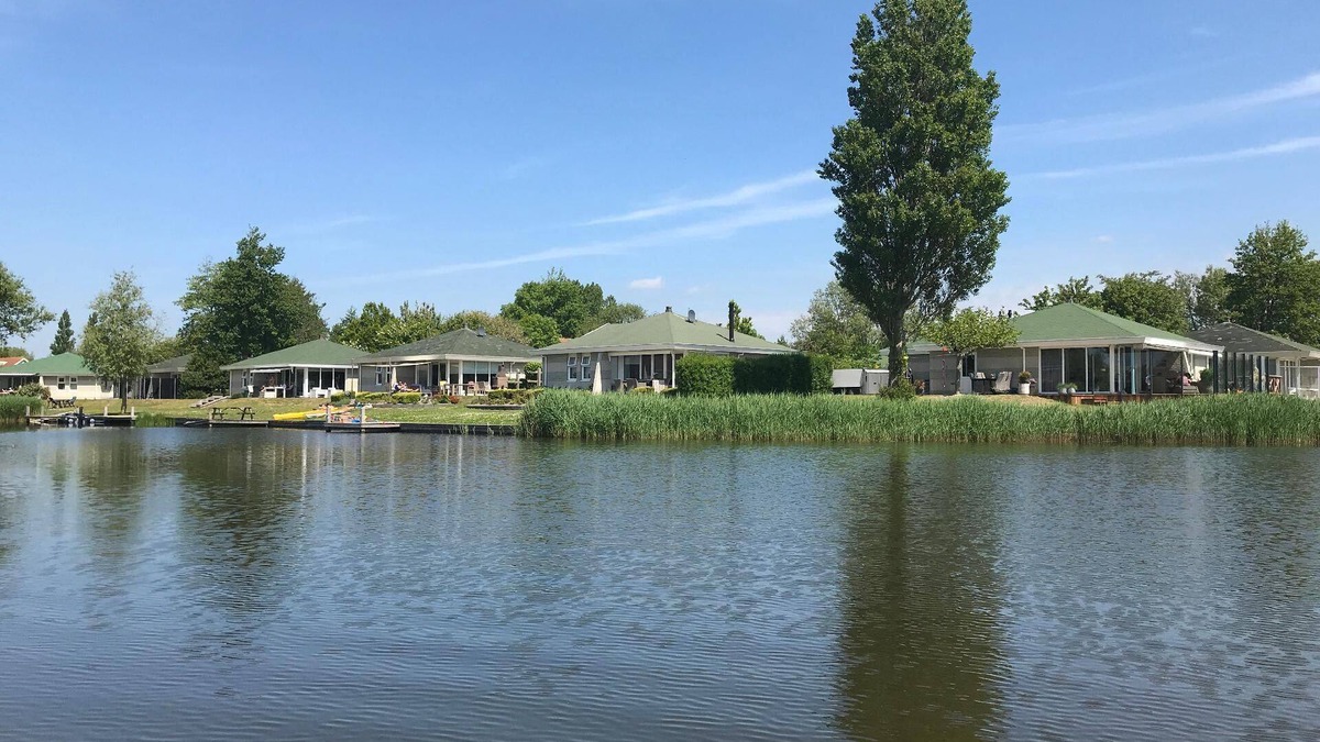 Makkum House | Holiday house Makkum FR for 1 - 7 persons with 3 bedrooms - Holiday house
