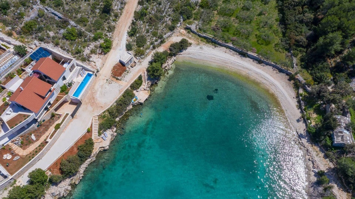 Bobovisca House | Holiday house Milna for 1 - 12 persons with 5 bedrooms - Holiday house