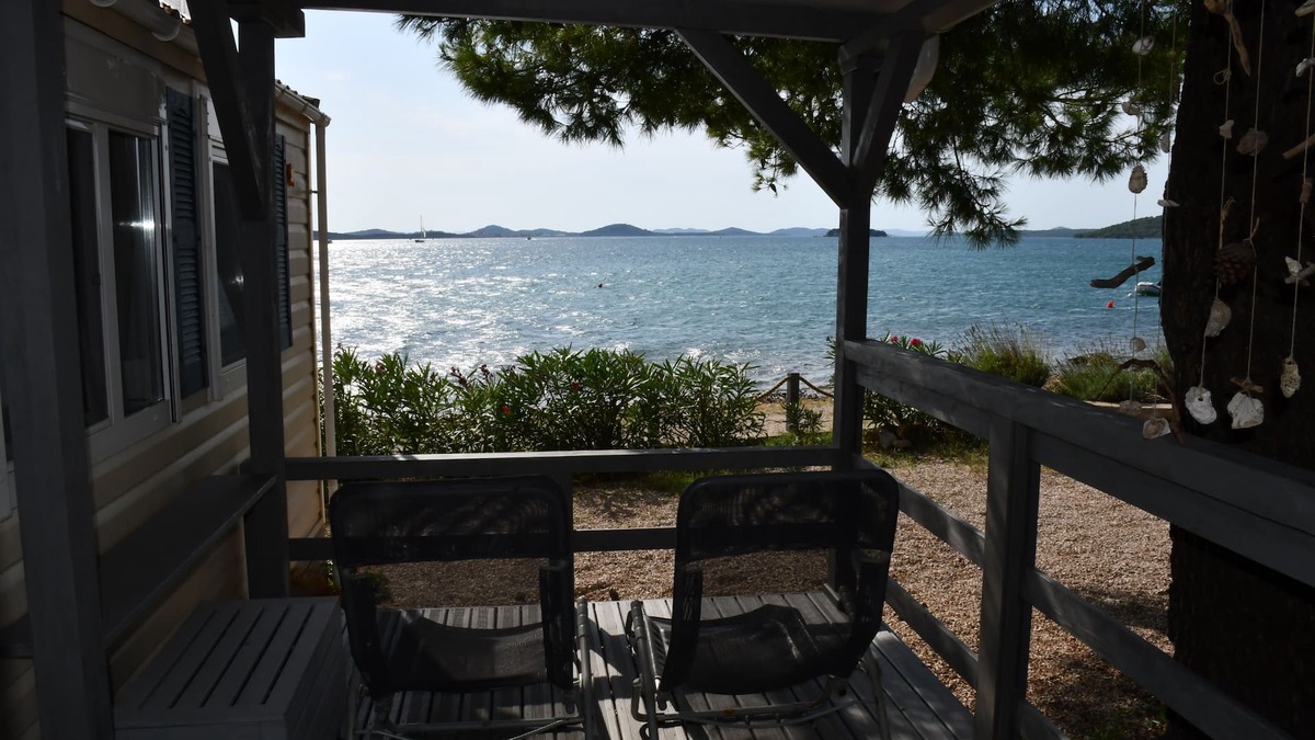Pirovac House | Holiday house/mobile home in the 1. Line seafront, 34 m² + 24 m² terrace