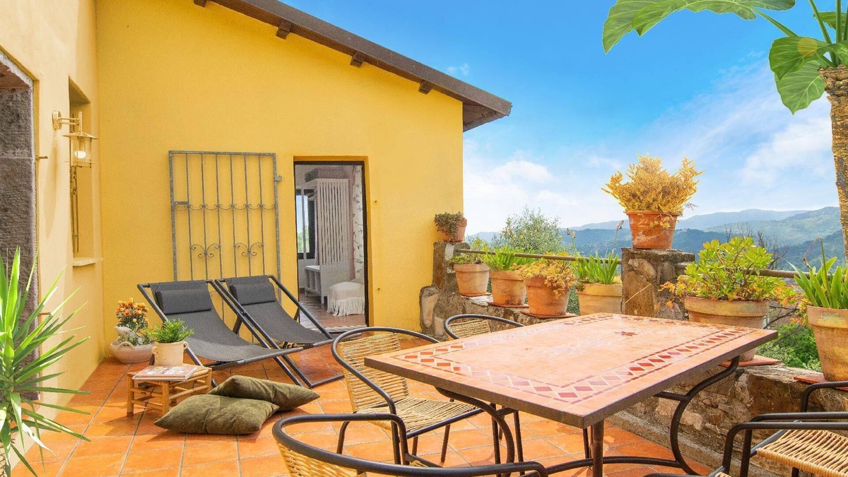 Podenzana House | Holiday house Montedivalli for 1 - 5 persons with 3 bedrooms - Holiday home