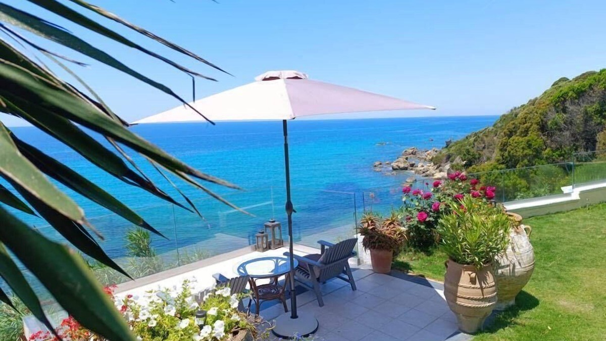 Chalikounas House | Holiday house Moraitika for 1 - 8 persons with 4 bedrooms - Holiday house