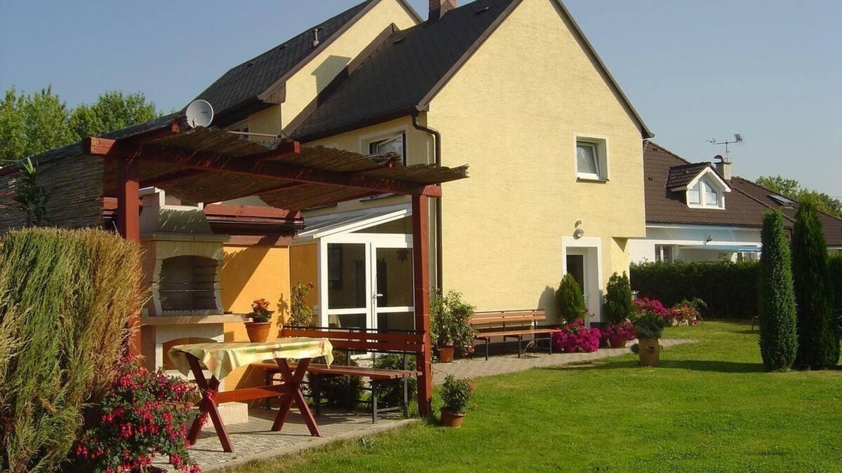 Nachod House | Holiday house Náchod for 1 - 10 persons with 3 bedrooms - Holiday apartment in one or multi-family h
