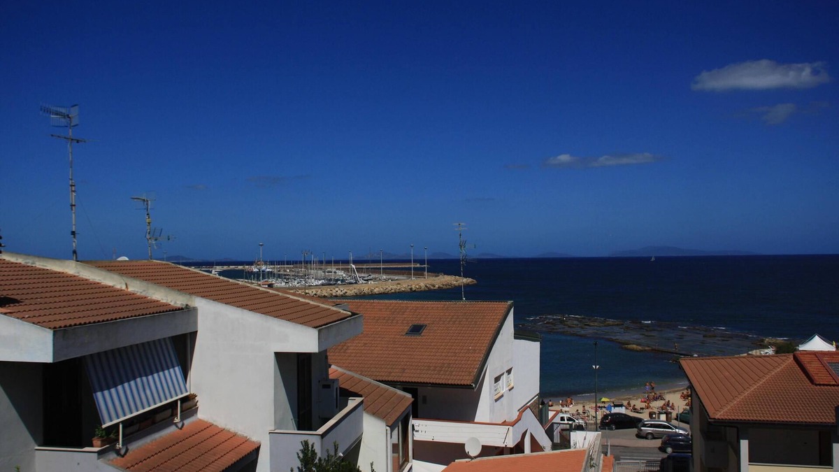 Porto Torres House | Holiday house near the beach with a wonderful sea view