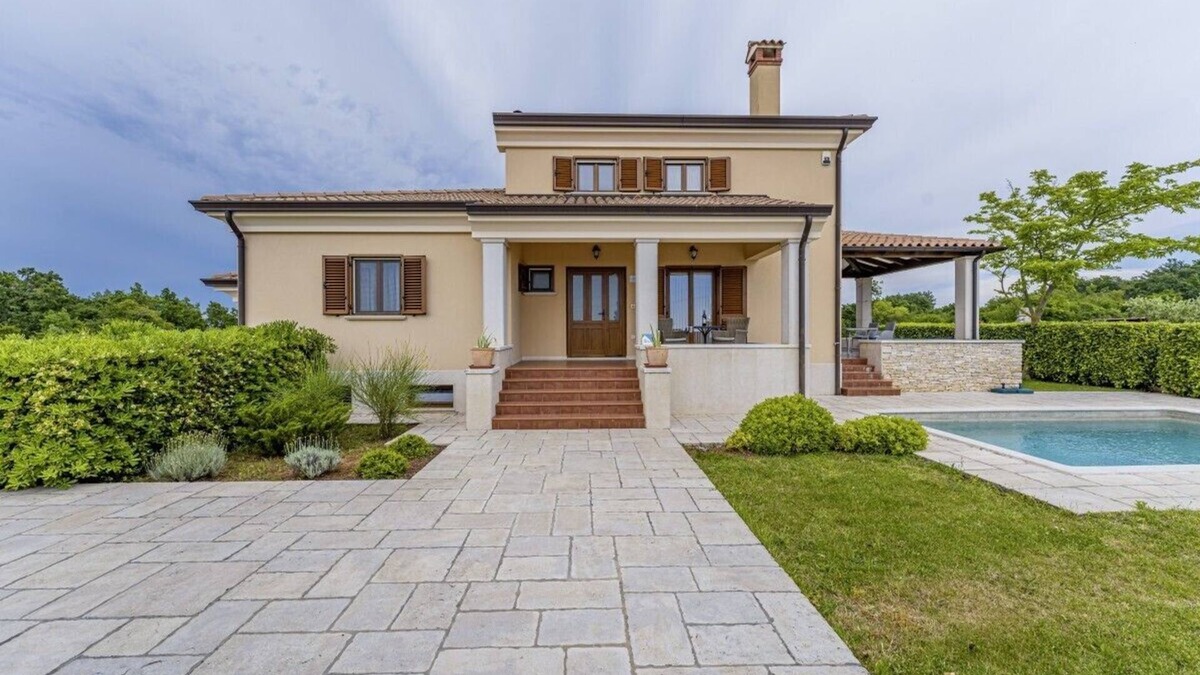 Kanfanar Villa | Holiday house Nicole * quiet location, fenced garden, private pool, free WiFi