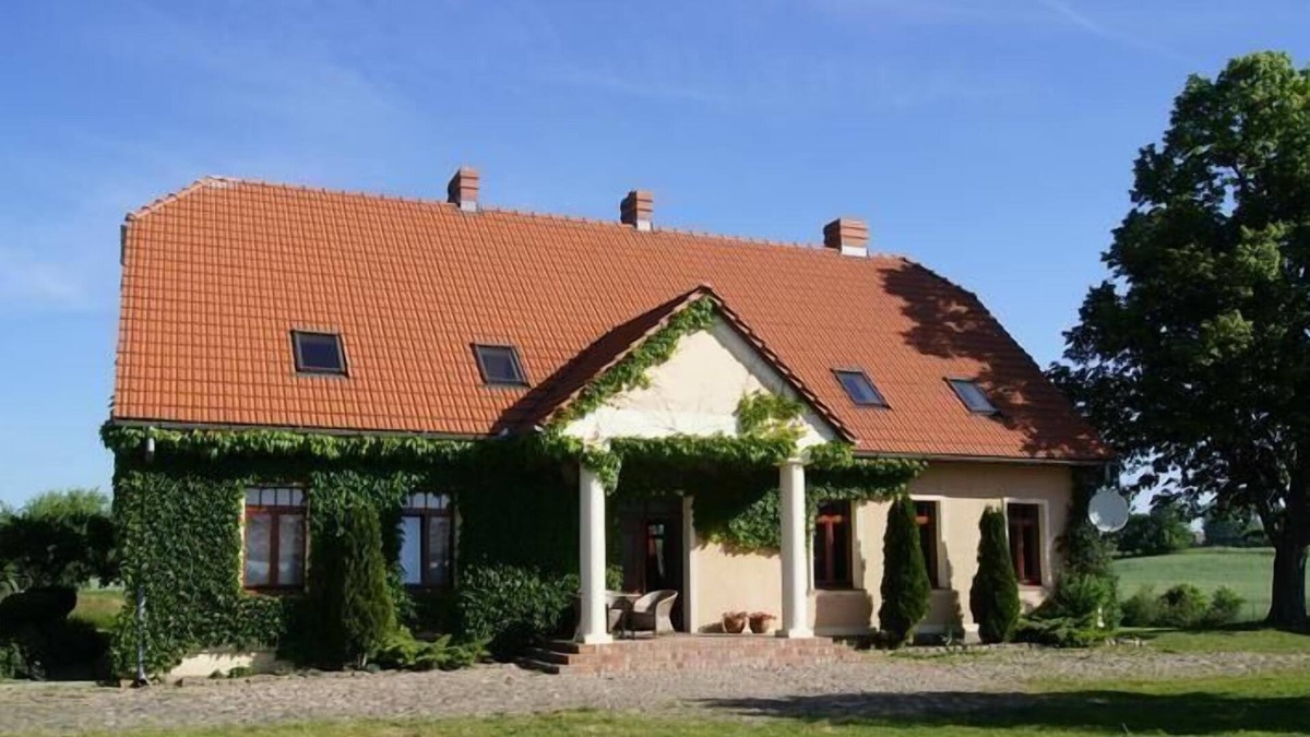 Ostrowice Other | Holiday house Nowe Worowo for 1 - 16 persons with 8 bedrooms - Farmhouse