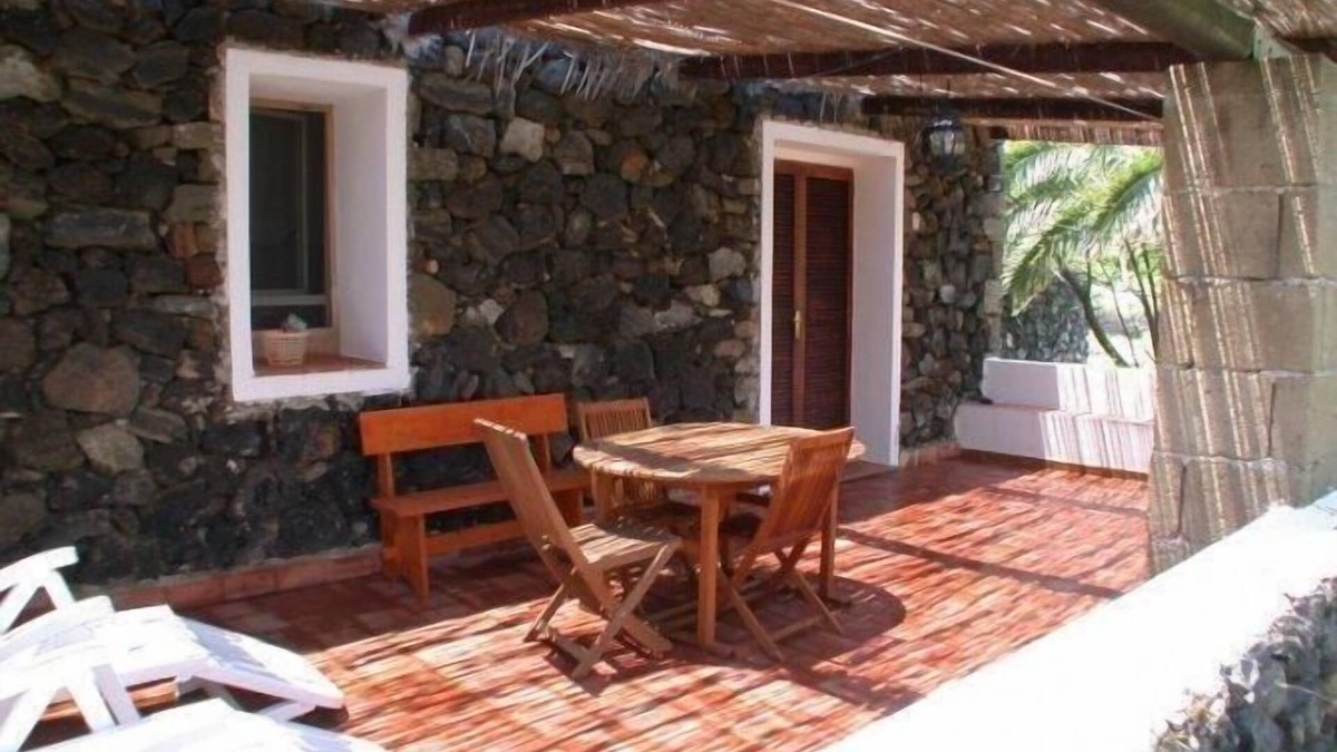 Kamma House | Holiday house Pantelleria for 1 - 4 persons with 2 bedrooms - Holiday home
