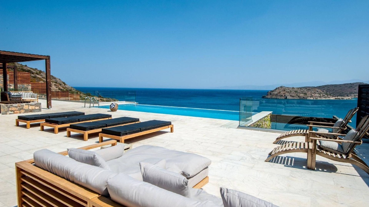 Plaka House | Holiday house Plaka for 1 - 12 persons with 6 bedrooms - Holiday house