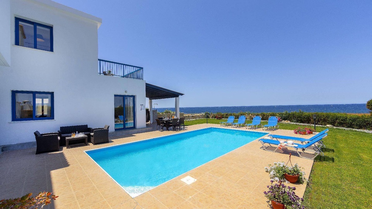 Pomos House | Holiday house Pomos for 1 - 6 persons with 3 bedrooms - Holiday house
