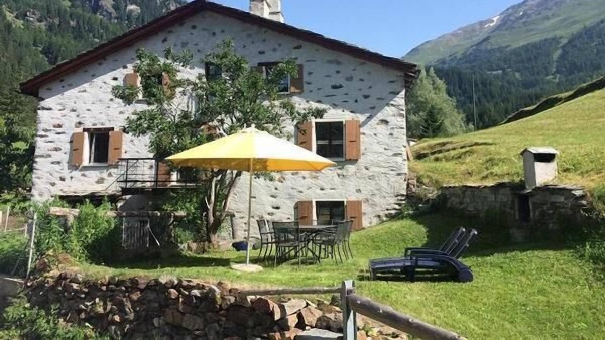 Poschiavo Cottage | Holiday house Poschiavo for 4 - 8 persons with 4 bedrooms - Holiday house