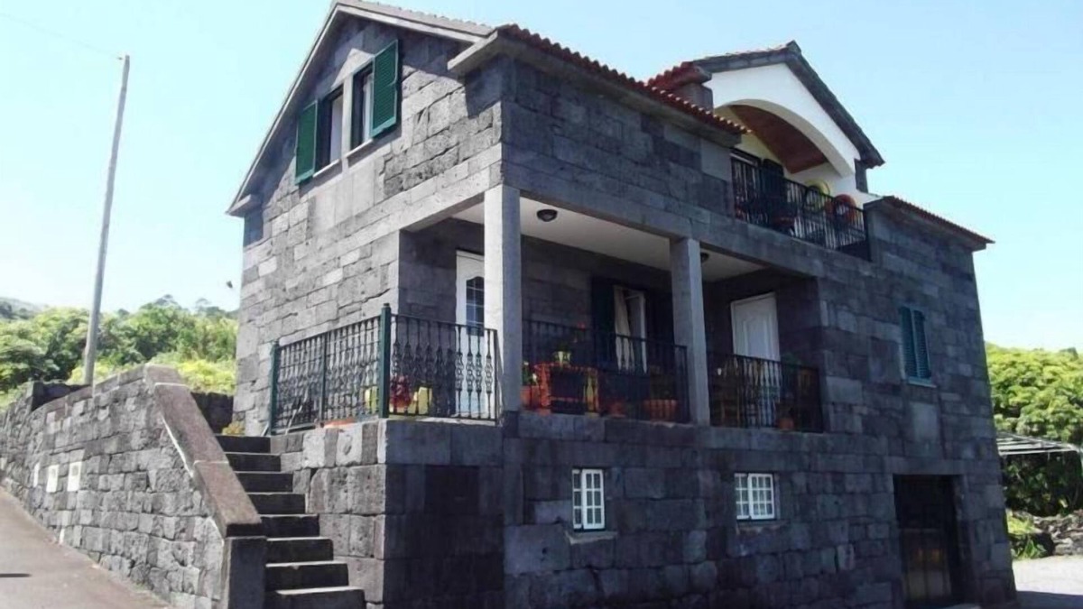 Prainha House | Holiday house Prainha for 1 - 7 persons with 3 bedrooms - Holiday home