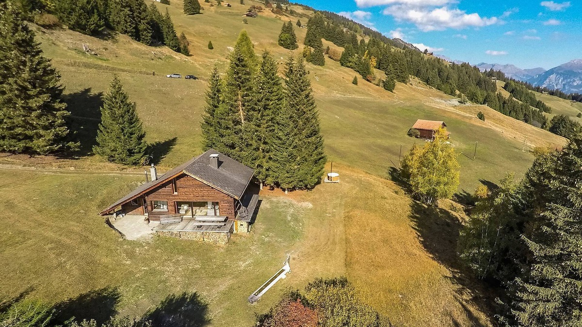 Sarn Ski Chalet | Holiday house Präz for 1 - 6 persons with 3 bedrooms - Holiday house
