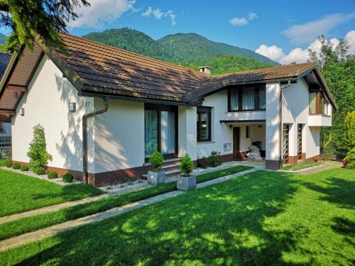 Preddvor House | Holiday House Red Deer