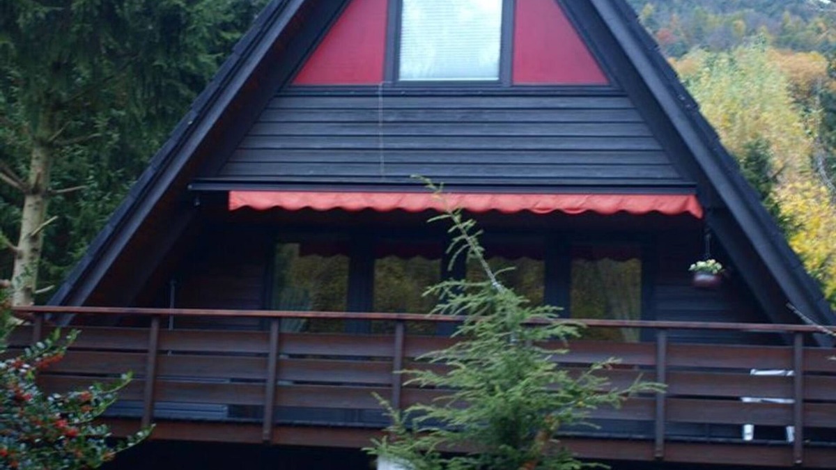 Leinsweiler House | Holiday house "Rehberg" - cottage, shower, toilet, 2 bedrooms