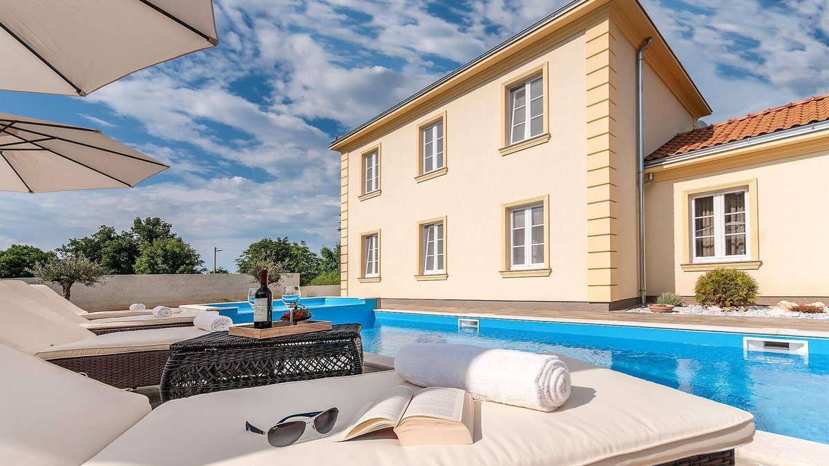 Rojnici House | Holiday house Rojnici for 1 - 8 persons with 4 bedrooms - Holiday house