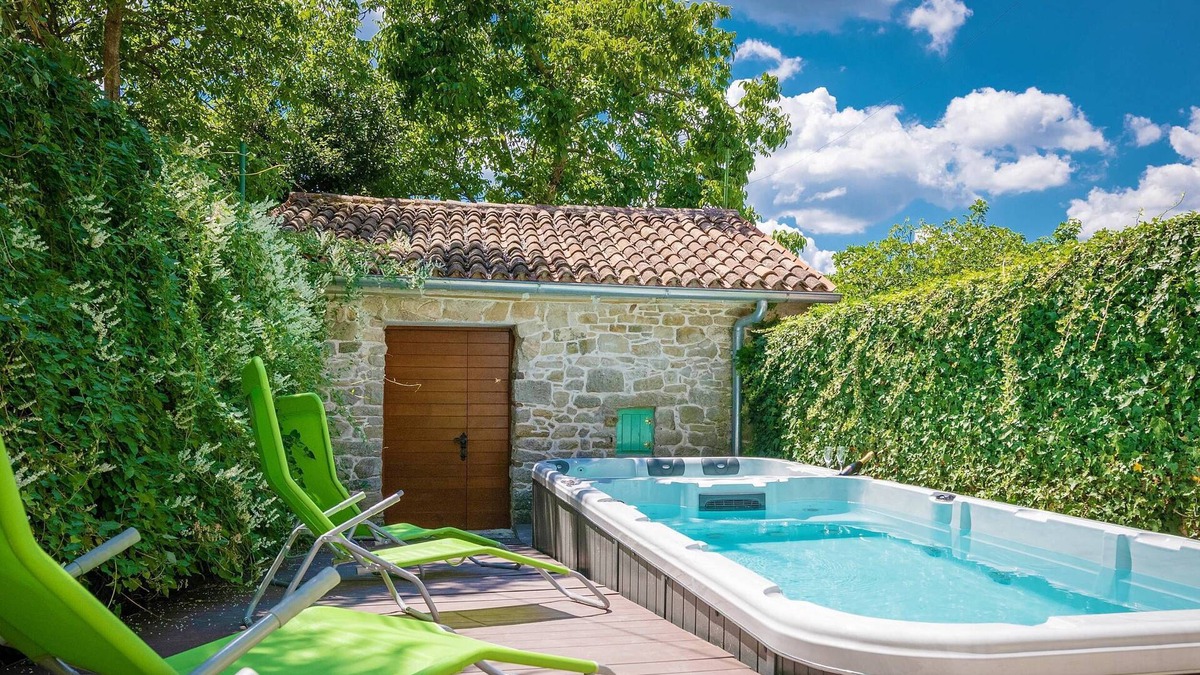 Gracisce House | Holiday house Rose in Istria with terrace and BBQ