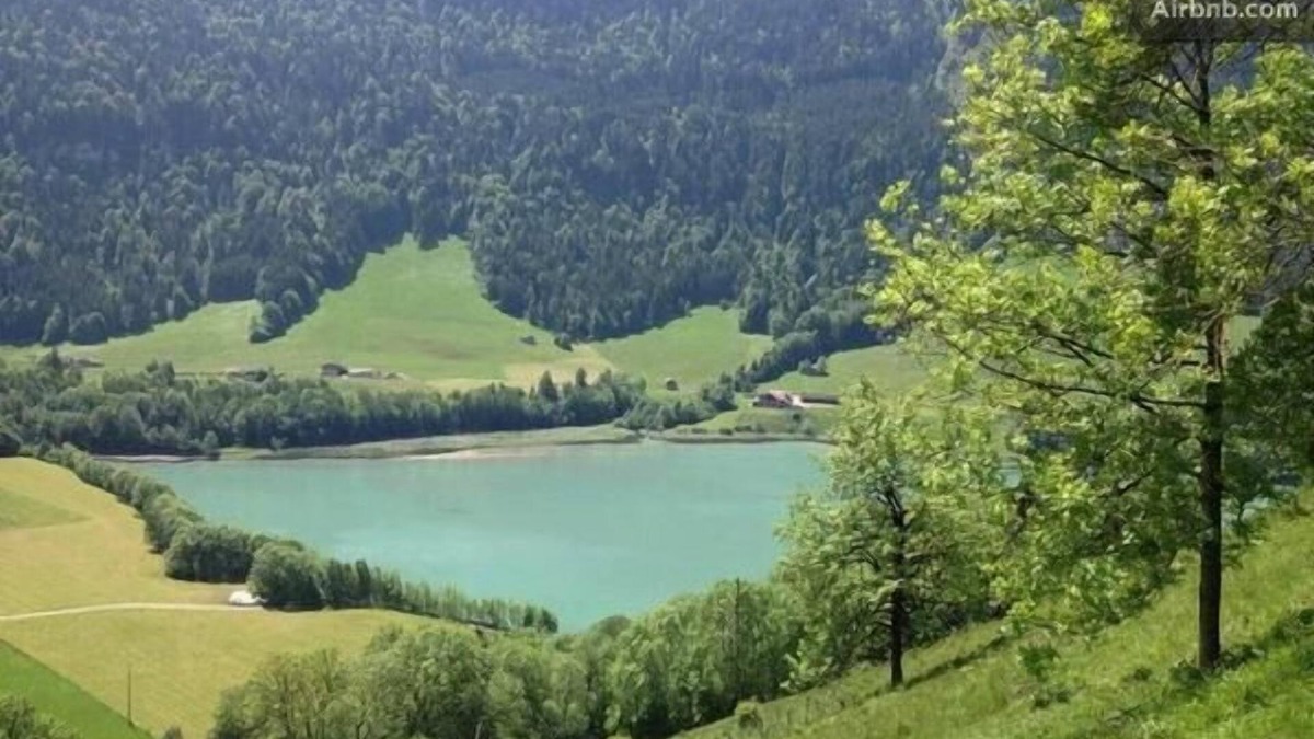 Rossiniere House | Holiday house Rossinière for 4 - 9 persons with 5 bedrooms - Holiday house