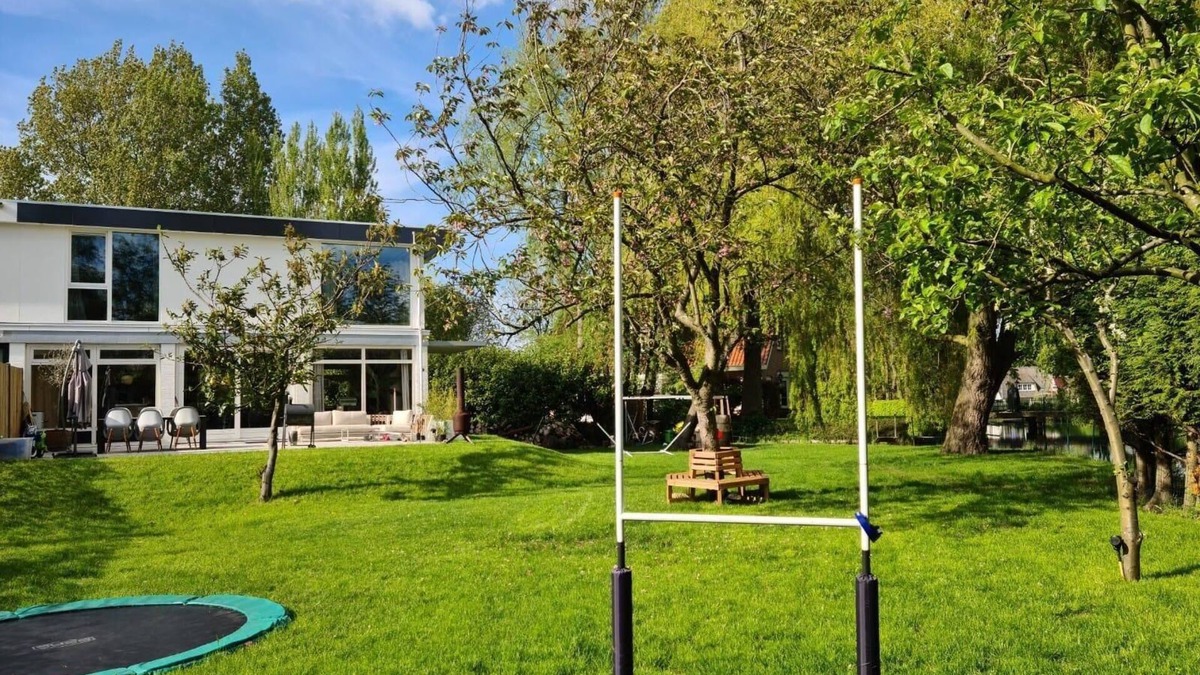 Leidschenveen-Ypenburg House | Holiday house 's-Gravenhage for 1 - 8 persons with 5 bedrooms - Twin house