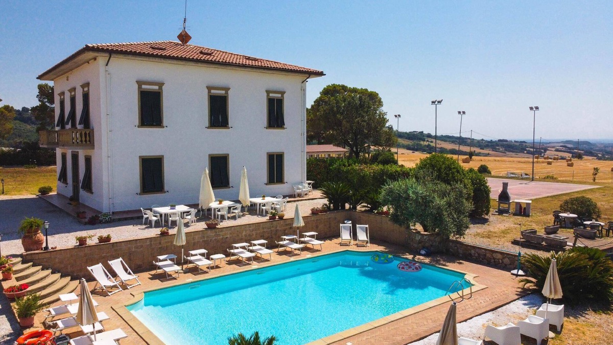 Pomaia House | Holiday house Santa Luce for 1 - 24 persons with 10 bedrooms - Holiday house