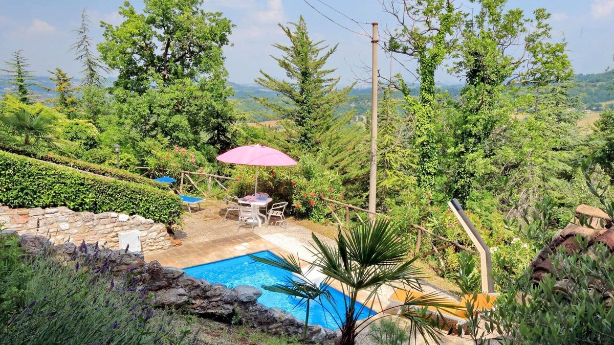Sarnano House | Holiday house Sarnano for 1 - 6 persons with 3 bedrooms - Holiday home