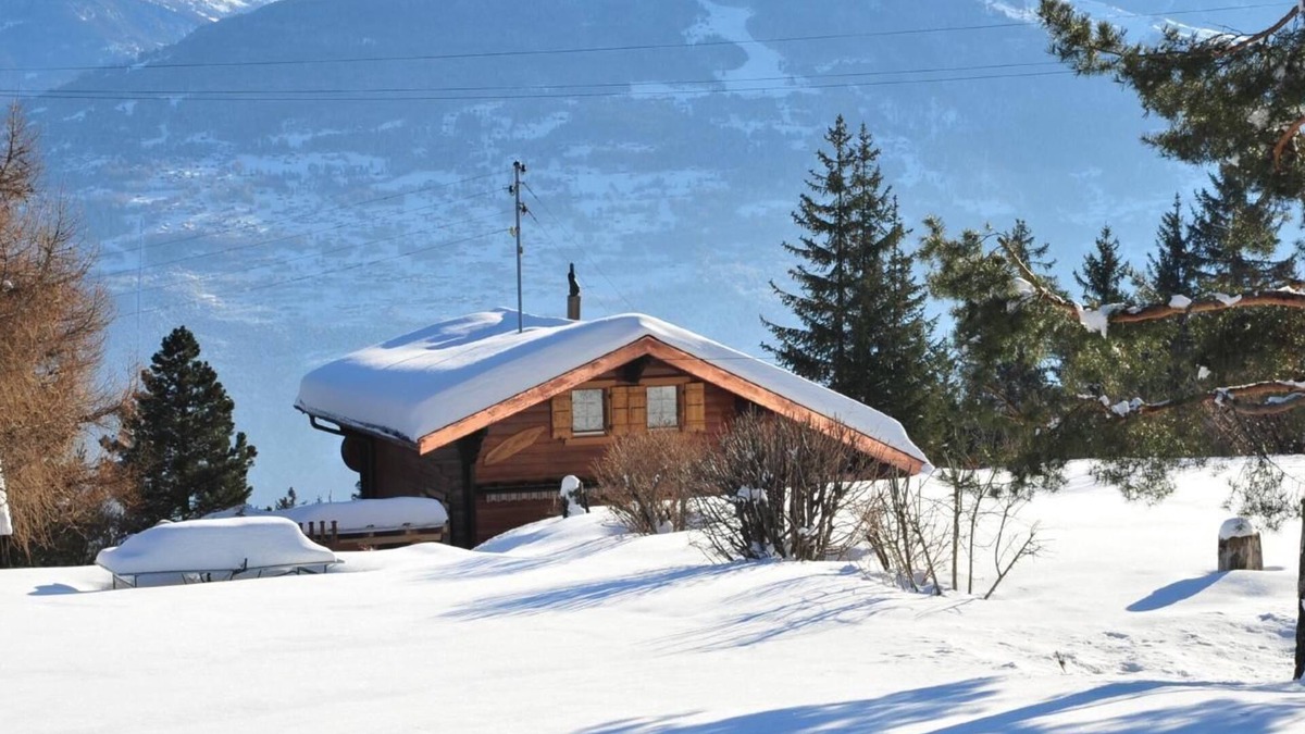 Chandolin-près-Savièse Ski Chalet | Holiday house Savièse for 1 - 6 persons with 3 bedrooms - Detached holiday house