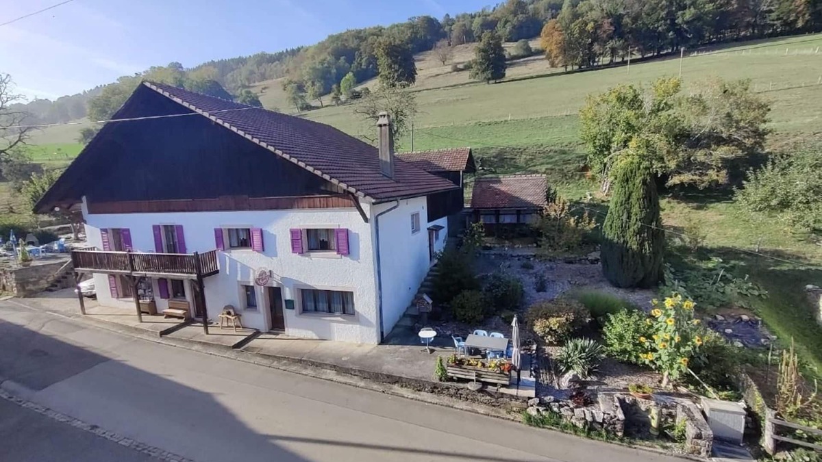 Clos du Doubs House | Holiday house Seleute for 1 - 25 persons with 6 bedrooms - Detached holiday house