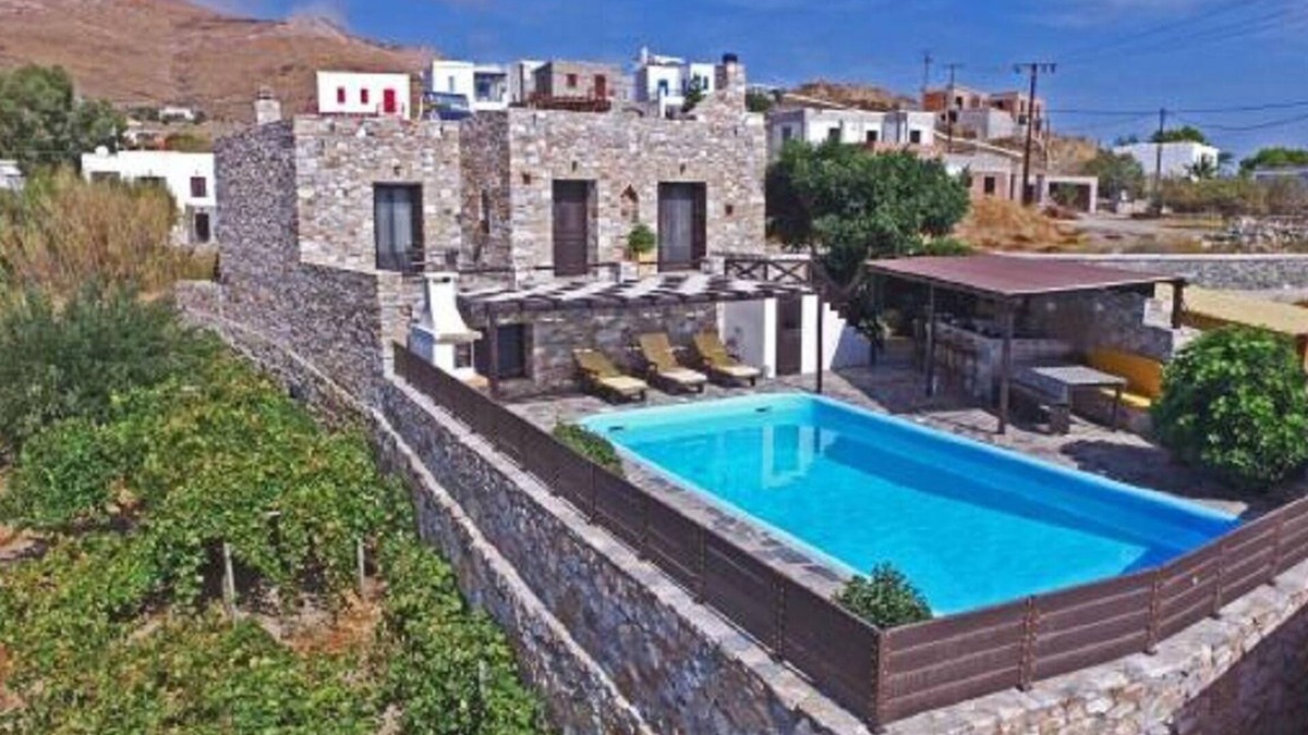 Megas Gialos House | Holiday house Syros for 1 - 10 persons with 5 bedrooms - Row house