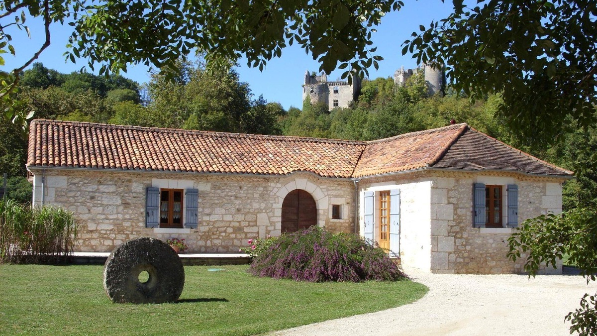 Saint-Pierre-de-Cole House | Holiday house Thiviers for 2 - 8 persons with 3 bedrooms - Holiday house
