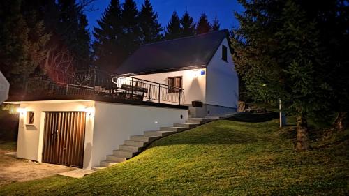 Zelin Mrzlovodicki House | Holiday House Tjaša