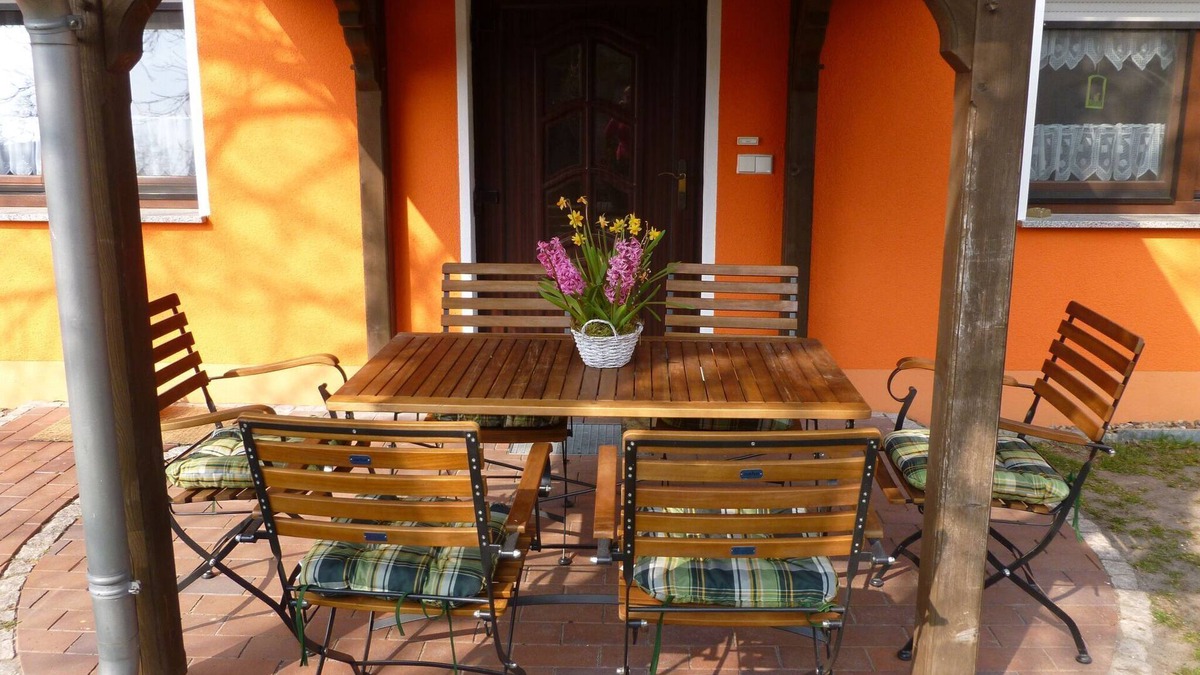 Selchow House | Holiday house to the stork's nest, Storkow