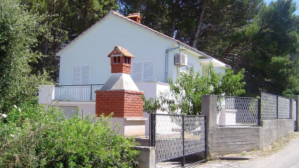 Susica House | Holiday house Ugljan (Ort) for 1 - 6 persons with 2 bedrooms - Holiday house
