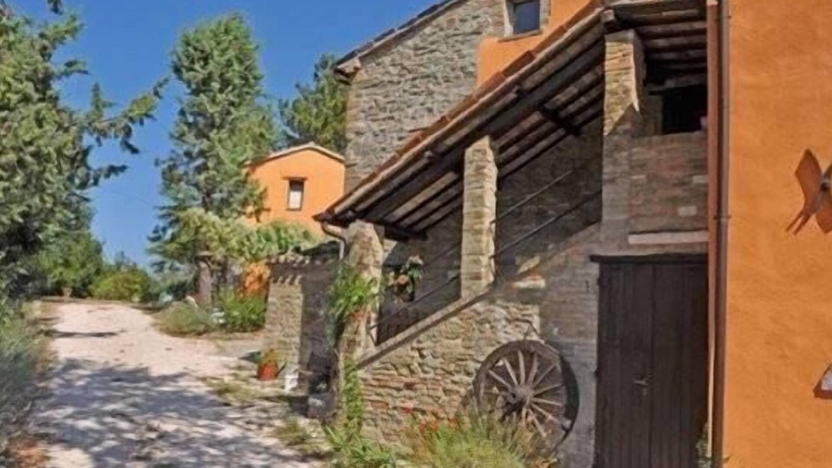 Urbino House | Holiday house Urbino for 1 - 20 persons with 7 bedrooms - Holiday house