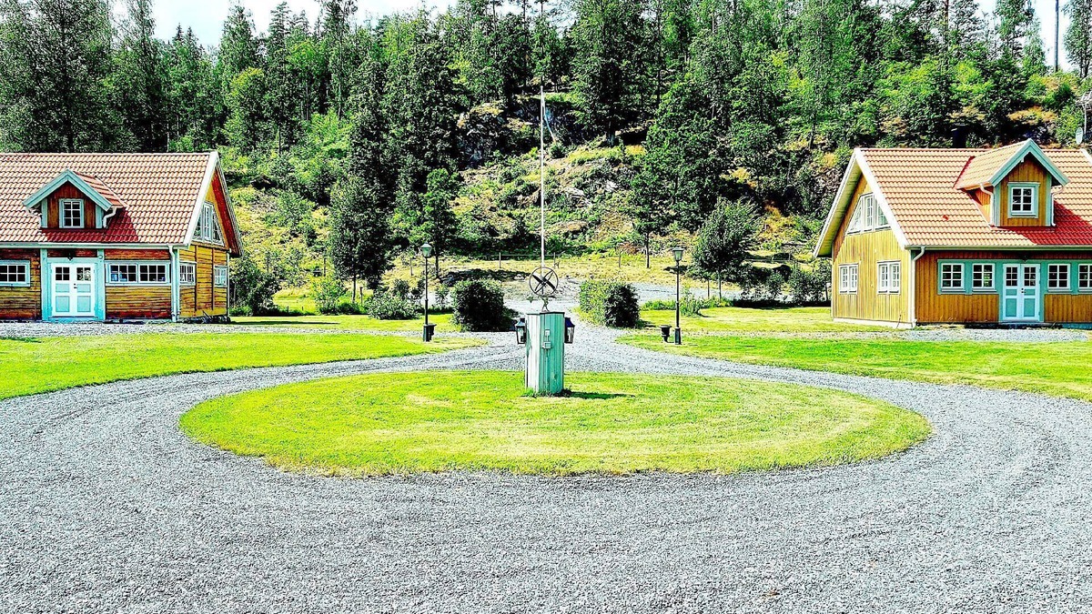 Vetlanda House | Holiday house Vetlanda for 1 - 9 persons with 5 bedrooms - Holiday home