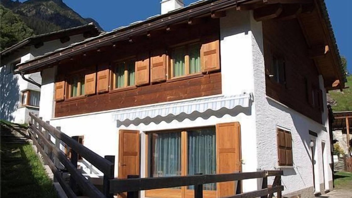 Bregaglia House | Holiday house Vicosoprano for 1 - 10 persons with 3 bedrooms - Holiday home