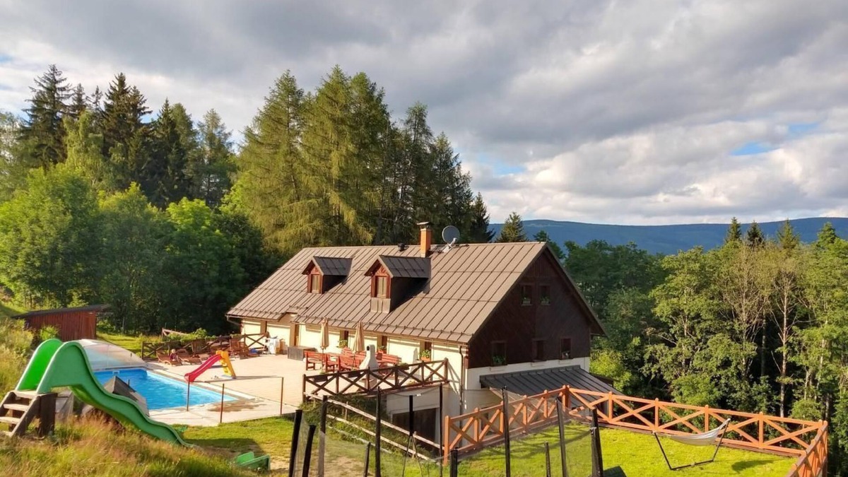 Vrchlabi Ski Chalet | Holiday house Vrchlabí 4 for 1 - 20 persons with 6 bedrooms - Detached holiday house