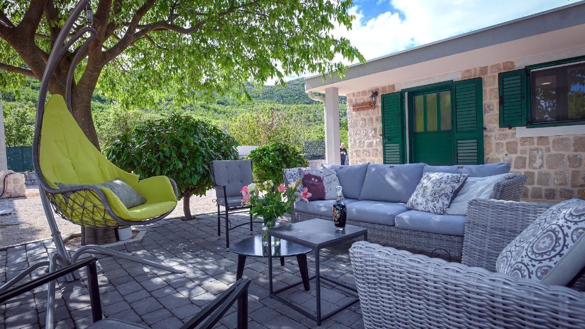 Vrgorac House | Holiday house Vrgorac for 1 - 6 persons with 2 bedrooms - Holiday home