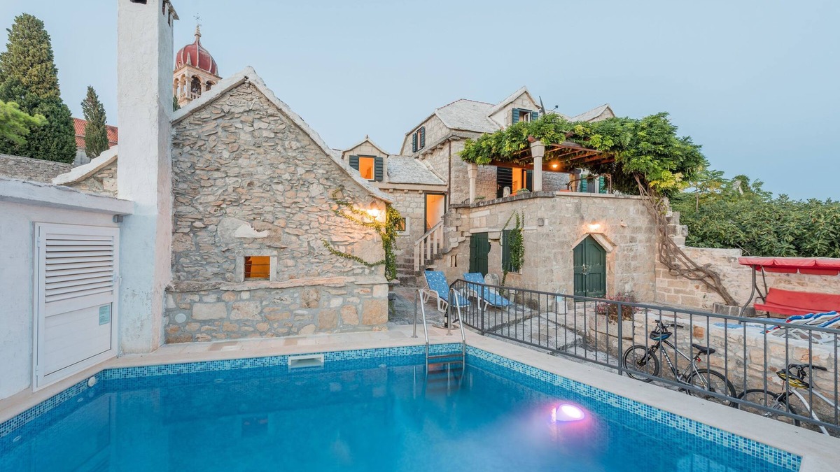 Donji Humac House | Holiday house with a swimming pool Donji Humac, Brač (K-11359)