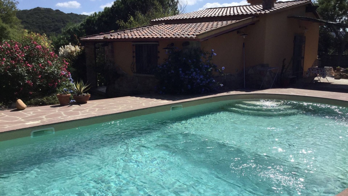 Gonnesa Cottage | Holiday house with garden and swimming pool