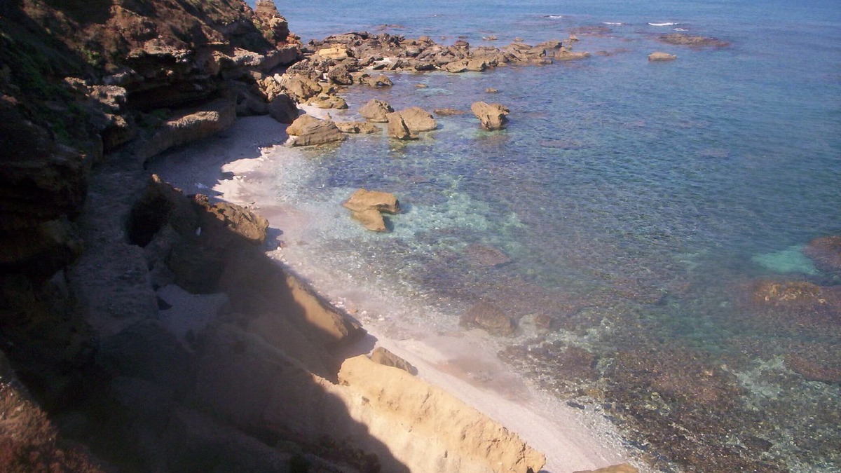 Biancareddu Apartment | HOLIDAY HOUSE WITH GARDEN IN ABSOLUTE TRANQUILLITY