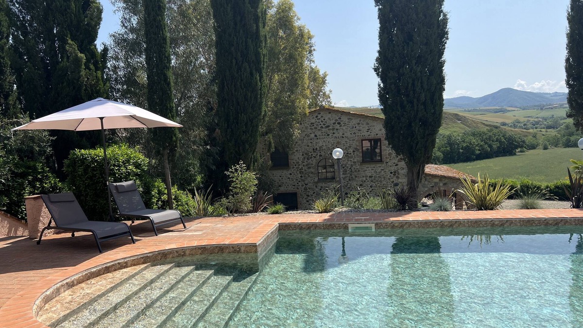 Volterra House | Holiday house with private pool and fenced garden