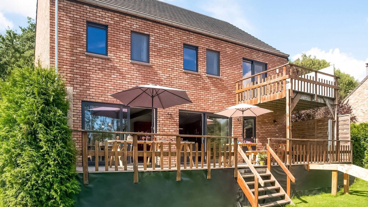 Tohogne House | Holiday house with sauna and terrace