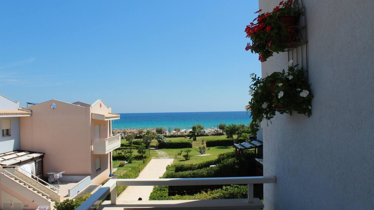 Reitani Apartment | Holiday house with stunning views, ideal for families with children